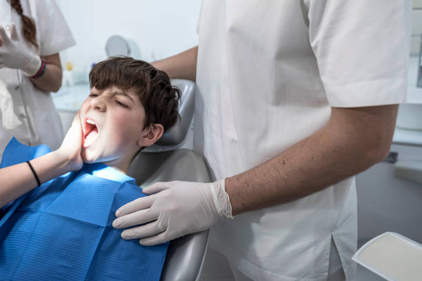Best Broken or Cracked Tooth Emergency Dentist in Wd, AR